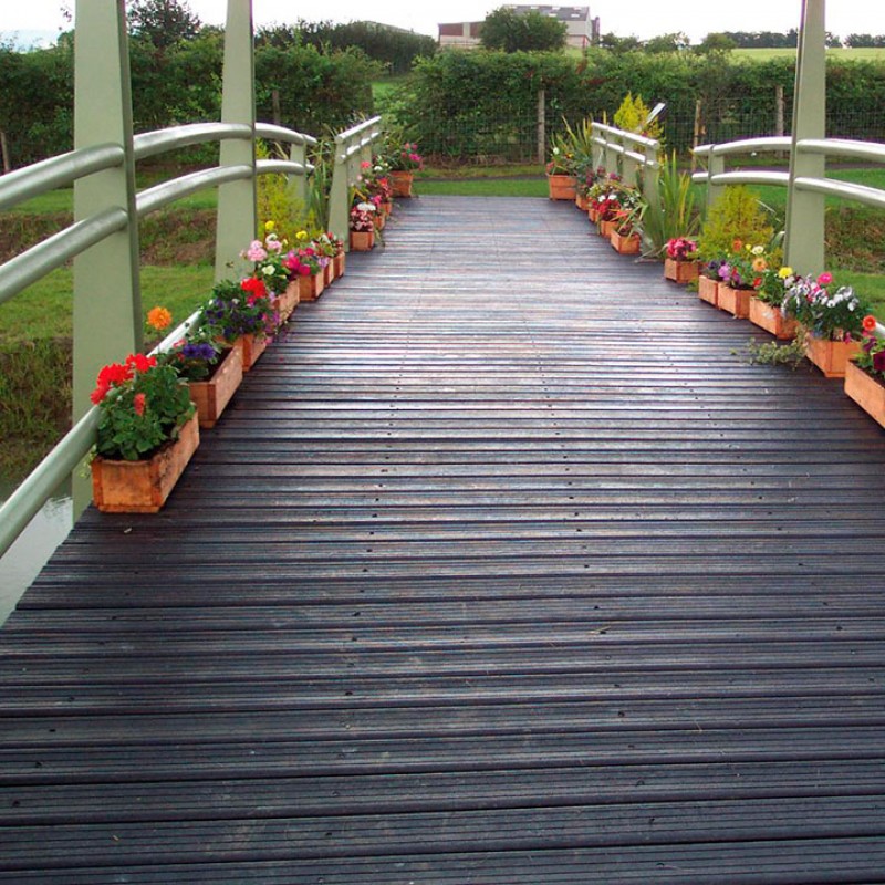 Passera polietilè amb tauló estriat